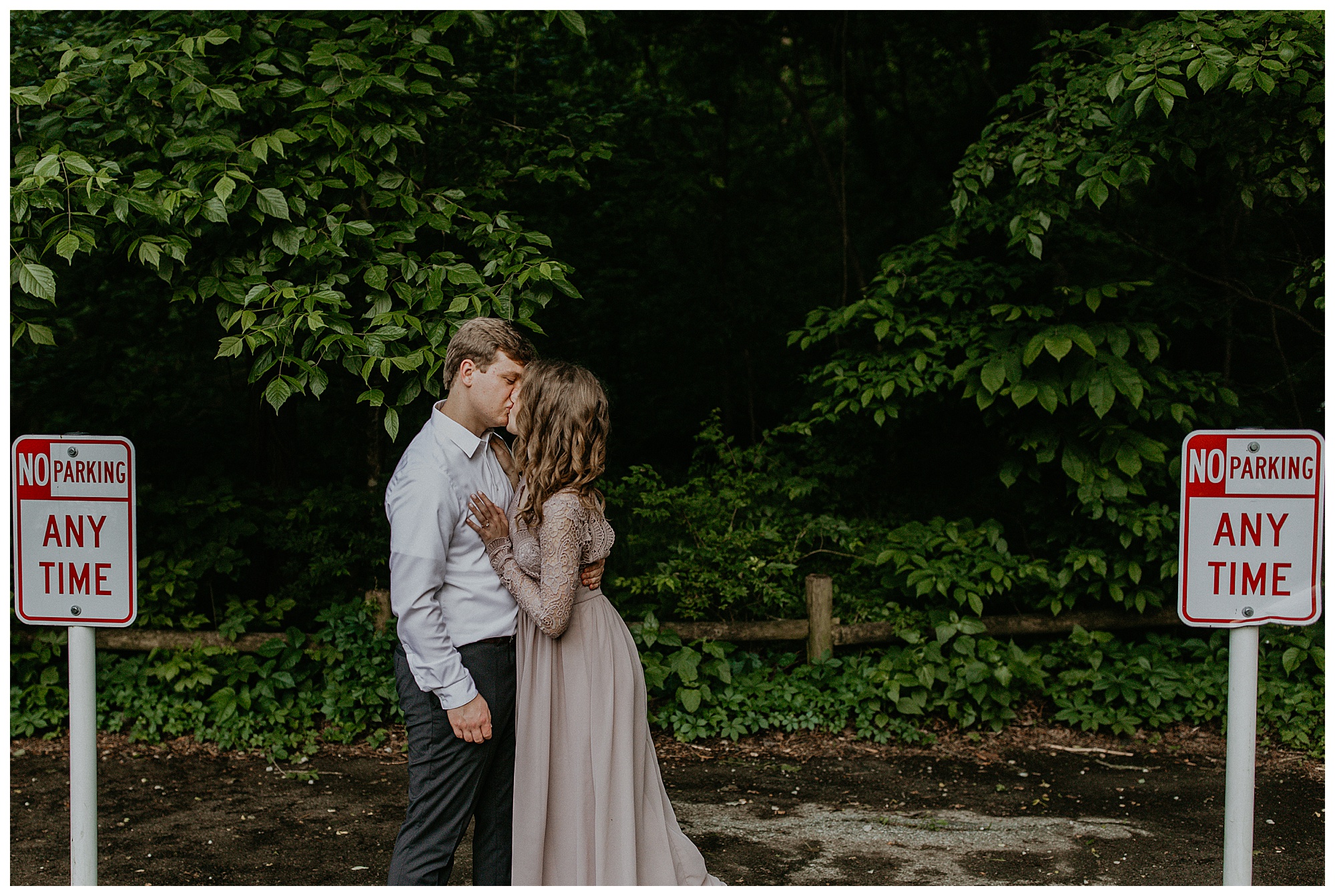 Couple kiss at Radnor State Park