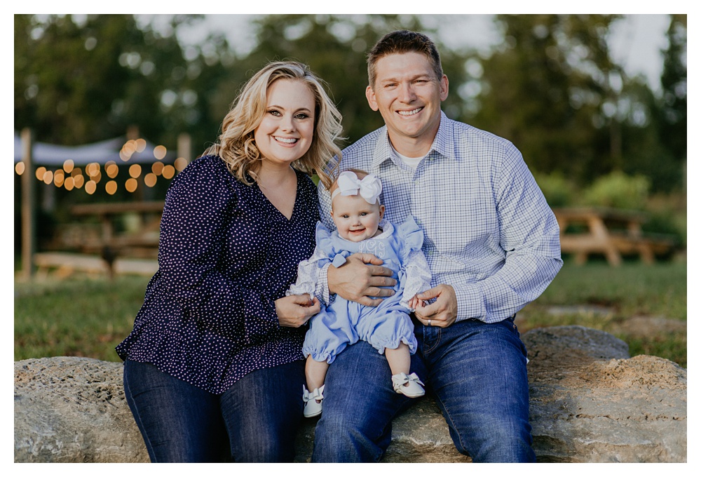family portraits at arrington vineyards by Nashville family photographer