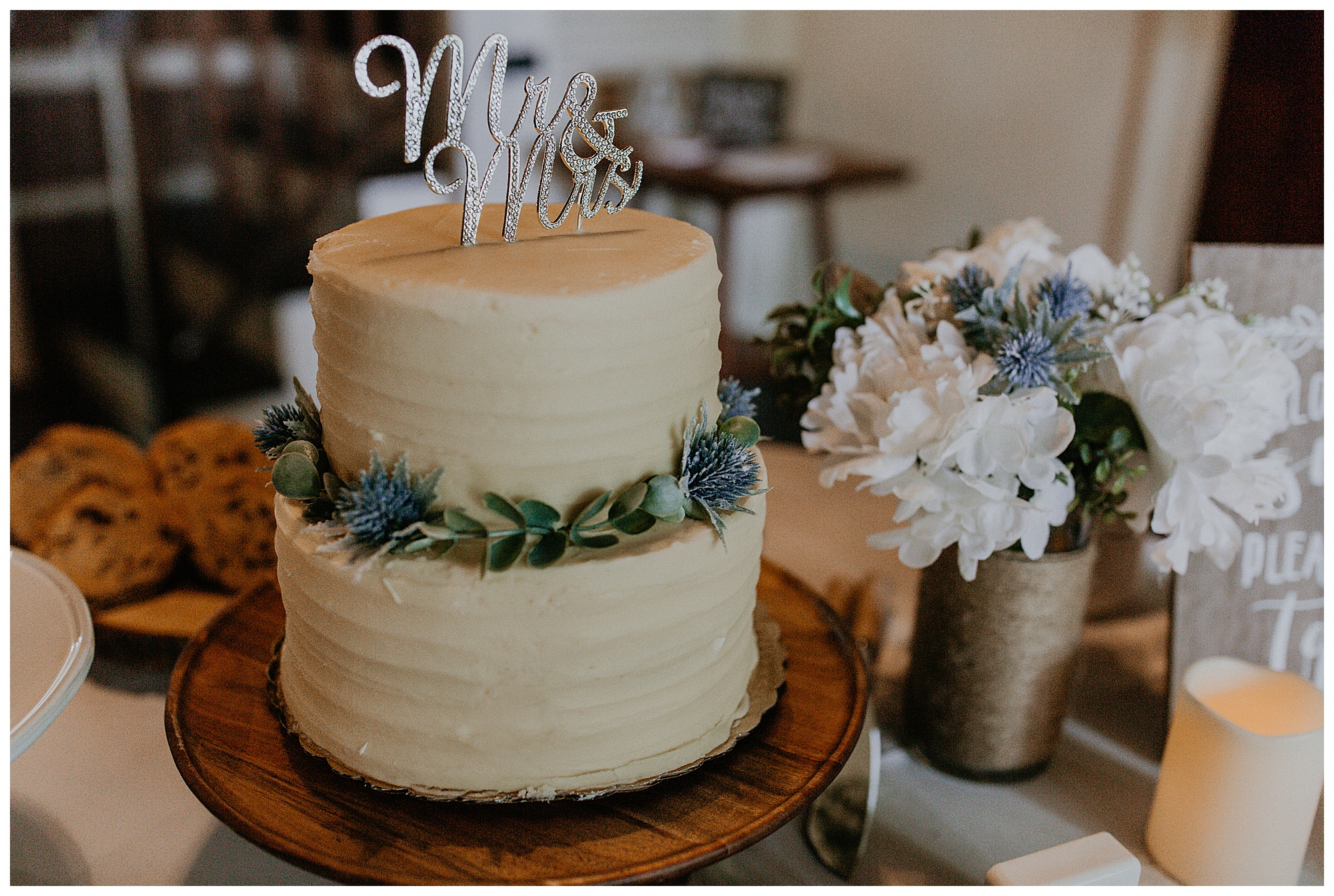 a photo of the wedding cake at the Cool Springs House.